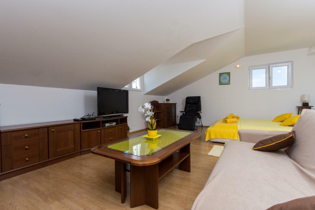 Apartmani Zana Okrug Gornji Ngoại thất bức ảnh
